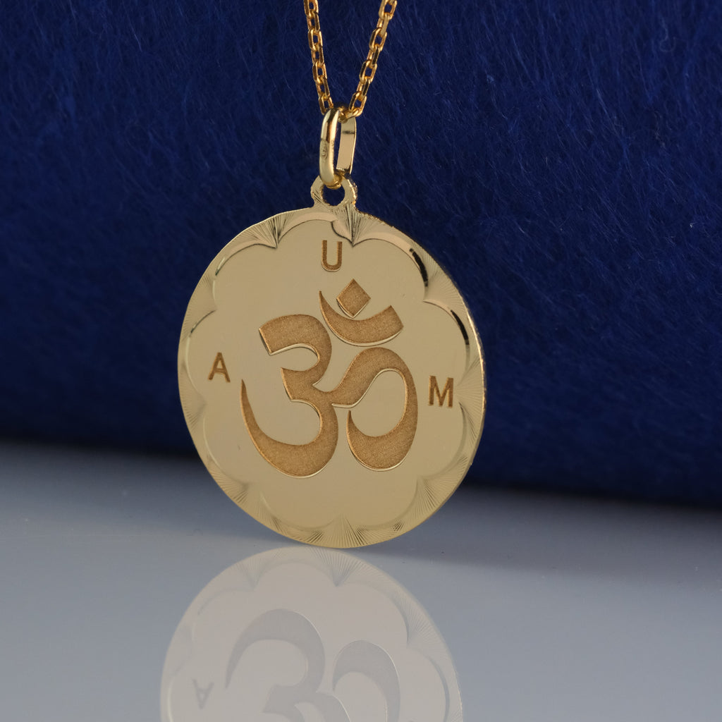Collana Om - Aum Dorato